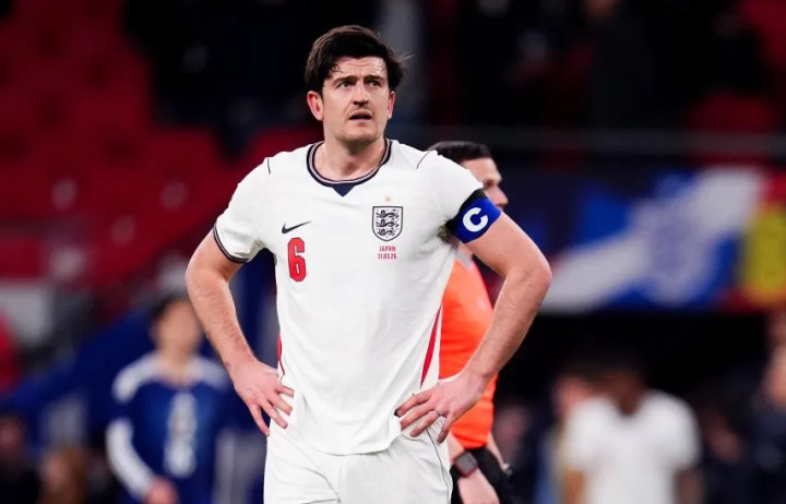 Harry Maguire Bagi-Bagi Stiker Panini di Piala Dunia 2026 Meski Dicoret Timnas Inggris