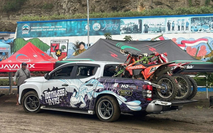 Modifikasi Mitsubishi Triton: Angkut Barang Ok, Balapan Ayo!