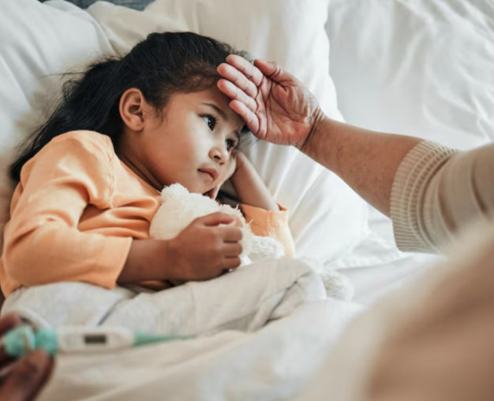 Anak Demam, Kapan Harus Tetap Tenang atau Langsung ke Dokter