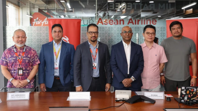 Jajaran direksi AirAsia. Foto: AirAsia
