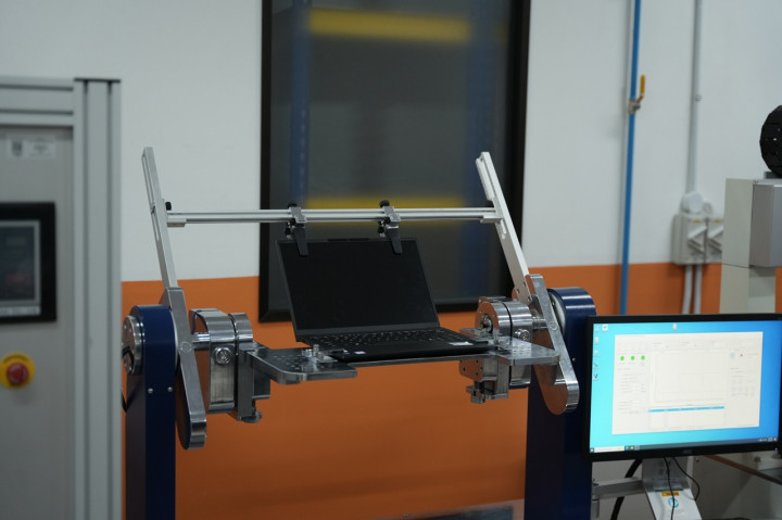Lenovo ThinkPad Anyar Pamer Ketahanan Standar Militer dan AI Buat Korporat