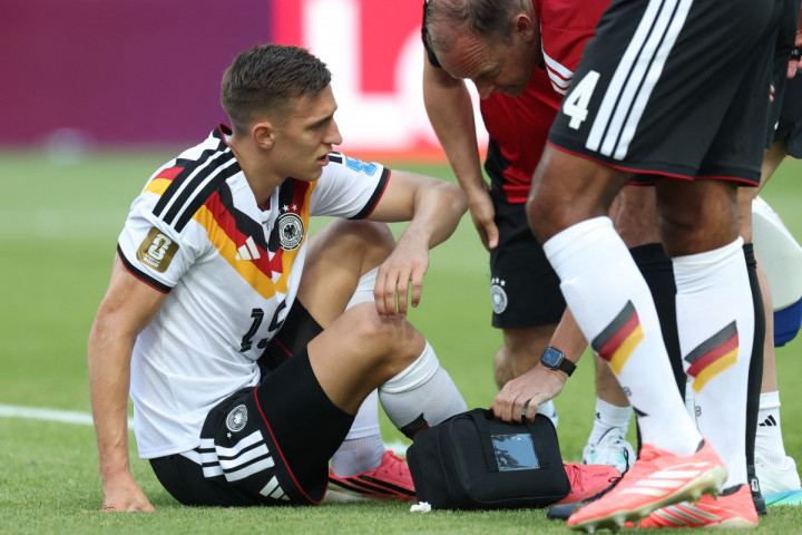 Schlotterbeck Tulis Pesan Mengharukan Usai Dipastikan Absen di Sisa Piala Dunia 2026