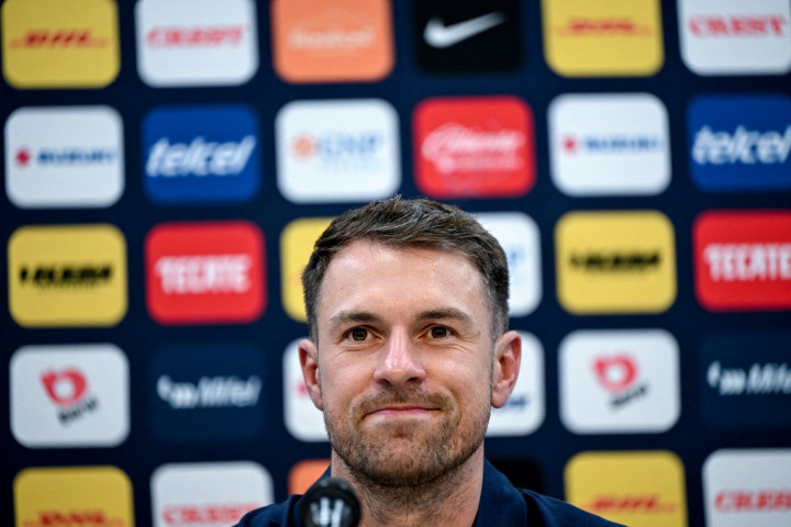 Aaron Ramsey bakal Latih Romeny dan Marselino di Oxford United