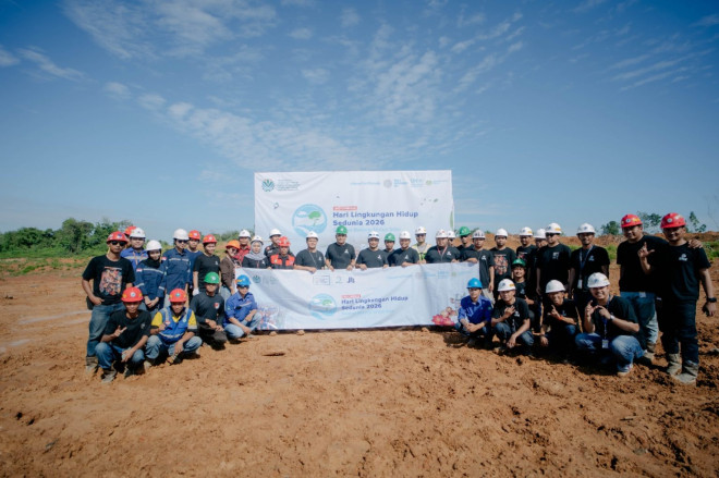  PT Tabalong Prima Resources (TPR) bersama PT Jhonlin Baratama memperingati Hari Lingkungan Hidup 2026 dengan menggelar upacara dan penanaman pohon di Area View Point PT TPR, Kamis (18/6/2026