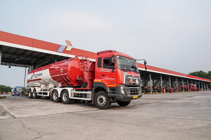 Pertamina Tingkatkan Distribusi BBM, Masyarakat Diminta Tak <i>Panic Buying</i>