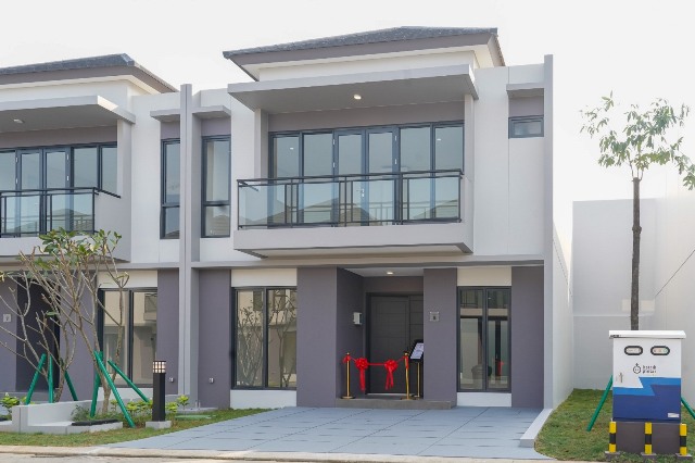 Paramount Petals Serah Terima 70 Rumah ke Konsumen