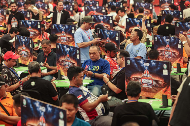 ​Seribu Peserta Ramaikan Turnamen Domino