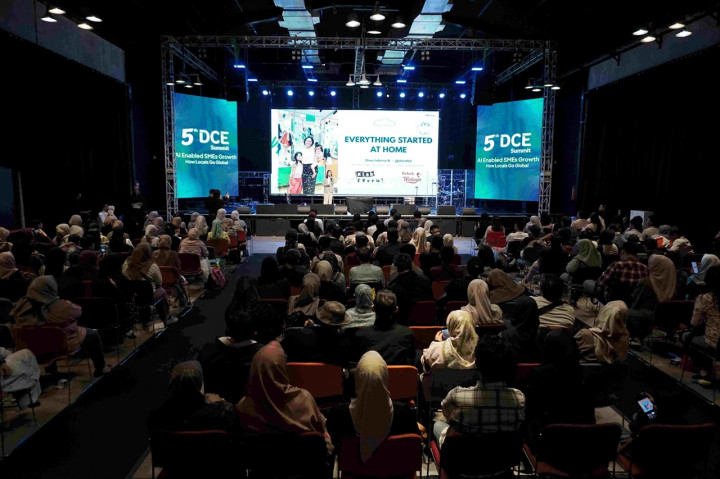 Ajak UKM Go Global Pakai AI di Telkomsel DCE Academy & Summit 2026