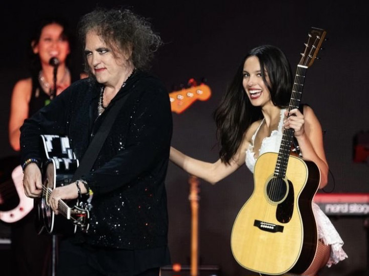 Robert Smith Tembus Billboard Hot 100 Lagi Setelah Puluhan Tahun Berkat Olivia Rodrigo