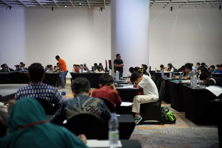 Dobrak Jarak! Pelajar Daerah Kuasai Grand Final IOB Matematika