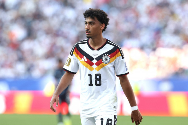 Brown Pulang Kampung! Bayern Gaet Bek Kiri Asal Bavaria dari Frankfurt