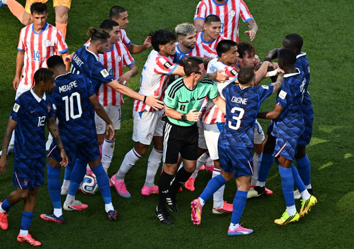 Babak I Paraguay Vs Prancis: Pertahanan Berlapis Paraguay Bikin Prancis Frustrasi