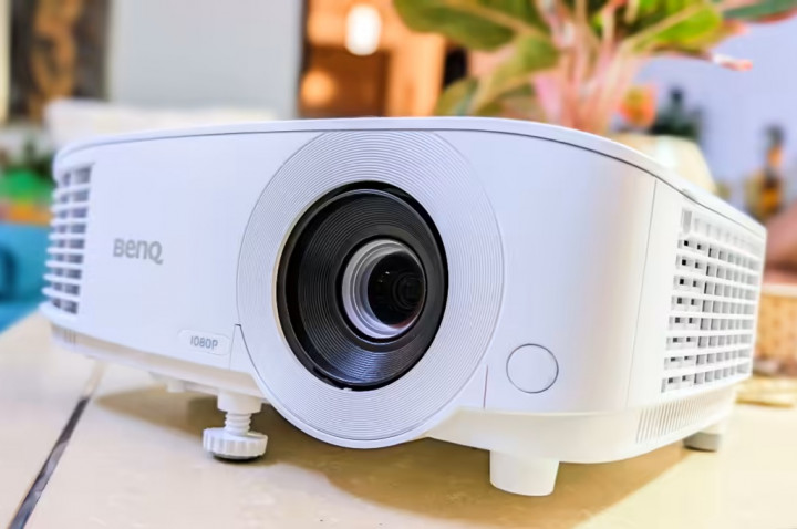 BenQ TH575i, Proyektor Full HD untuk Gaming dan Home Theater