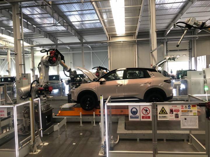 Mengintip Pabrik Wuling di Liuzhou, Produksi Mobil Dikerjakan Robot hingga AI