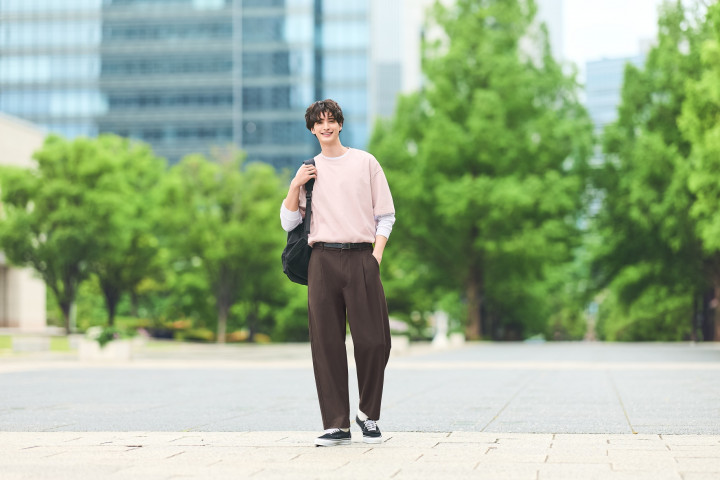 5 Cara Styling T-Shirt agar Tampil Stylish untuk Berbagai Kesempatan