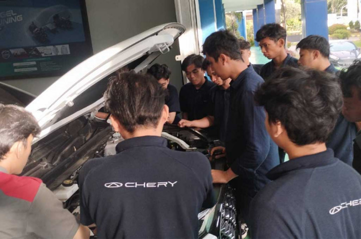 Ada Percik Api di Chery Tiggo Cross Bandung, Ternyata Ini Penyebabnya!