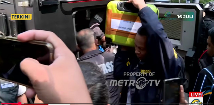 <i>Spill</i> Harta Sitaan di Rumah Mewah Sentul, 74 Kg Emas Berapa Rupiah?