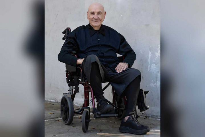 Dari Kursi Roda, Drummer Black Sabbath: 
