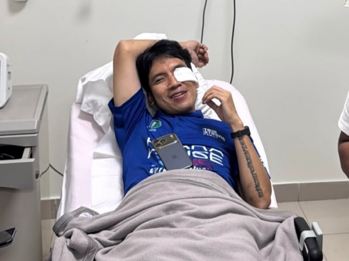 Mata Berdarah Kena Bola Padel, Desta Dilarikan ke Rumah Sakit