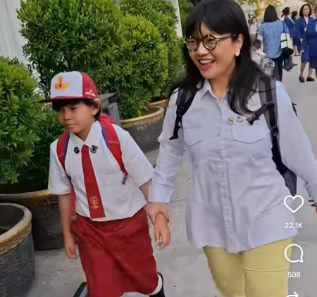Wamen Stella Cerita Alasan Pindahkan Putranya dari Beijing ke Indonesia dan Tak Pilih Sekolah Internasional