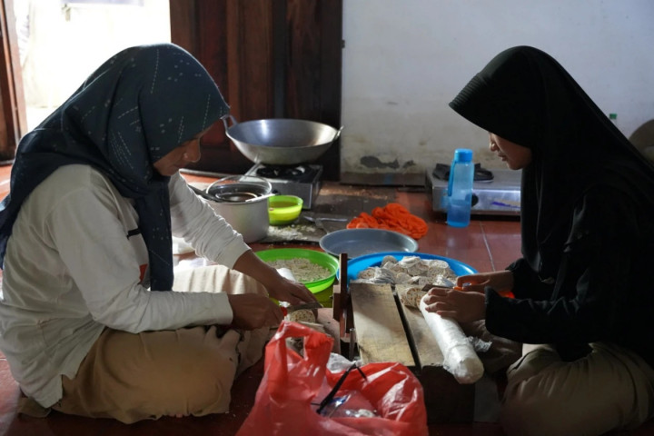 Kisah Tiara, Anak Penjual Keripik Tembus FK UGM, Kuliah Gratis 100 Persen