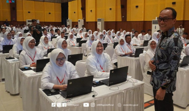Tertarik Jadi ASN Jalur PPPK? Ketahui Dulu Keuntungan, Kekurangan, dan Gajinya!