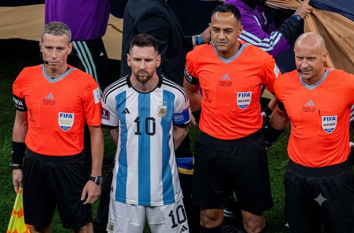 Mengapa Wasit di Semifinal Inggris Vs Argentina Dianggap Favorit Messi? Ini Alasannya