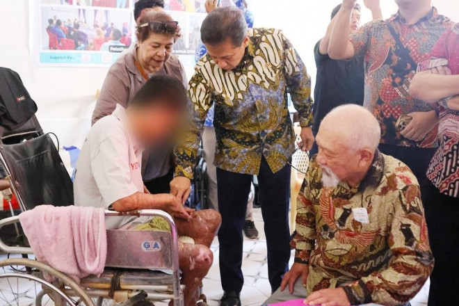  Menkes kunjungi Kampung Kusta Jongaya, tegaskan kusta dapat sembuh bukan kutukan. (Foto: Dok. Birkom Kemenkes)