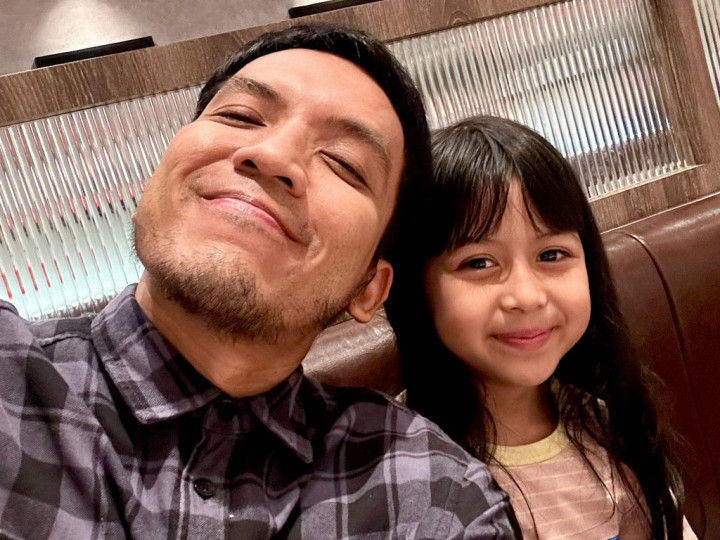 Desta Ditegur Anak Gara-Gara Video Dipeluk Masayu Anastasia