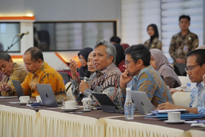 Rektor ITB <i>Spill</i> Fakta PTNBH, Sebut Kampus Otonom Jepang Tetap Disubsidi Negara