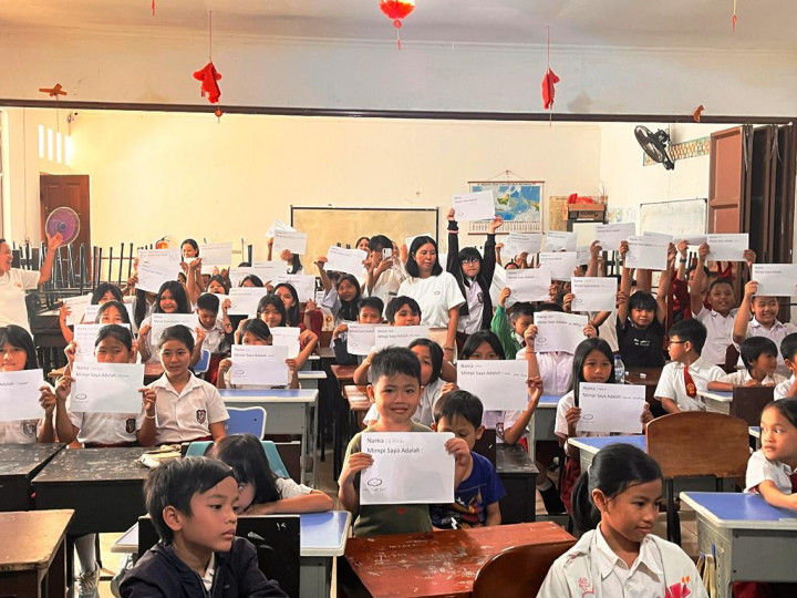 Kolaborasi yang Bikin Senyum Anak Makin Lebar di Hari Pertama Sekolah