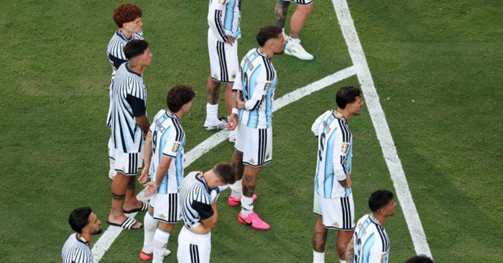 Argentina Dikritik usai Membelakangi Podium Juara Piala Dunia 2026