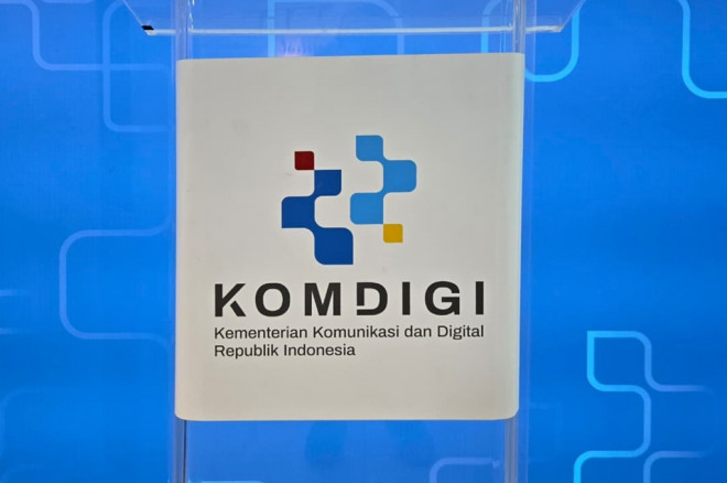 Komdigi menegaskan target perluasan 5G tetap berjalan, lelang frekuensi tanpa insentif khusus, serta menyiapkan pemanfaatan pita 900 MHz.