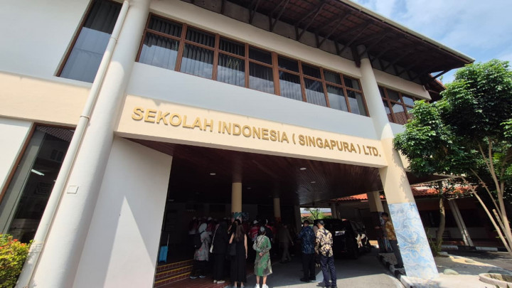 Sekolah Indonesia Singapura Kekurangan Guru, Mendikdasmen Tawarkan Solusi Ini