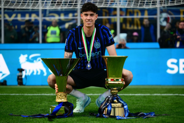 Klub Peminat Gigit Jari! Alessandro Bastoni Tegaskan Setia di Inter Milan