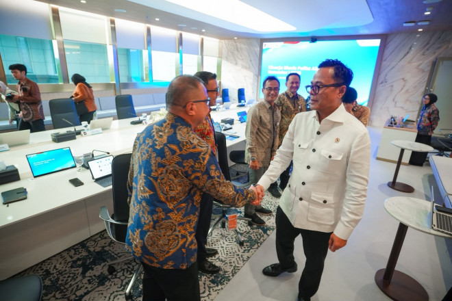 Kepala BP BUMN sekaligus COO Danantara, Dony Oskaria bertemu jajaran direksi Pelita Air. Foto: BP BUMN 