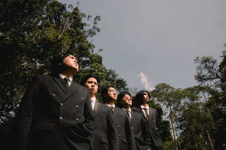 The Lantis Hadirkan Versi Baru '(Jangan Terlalu) Posessif' Milik Naif