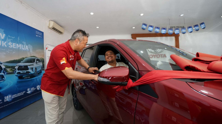 Rezeki Nomplok! Anak Penjual Risol Ini Raih Grand Prize Mobil Berkah Fantaschiz Prochiz Vol. 3