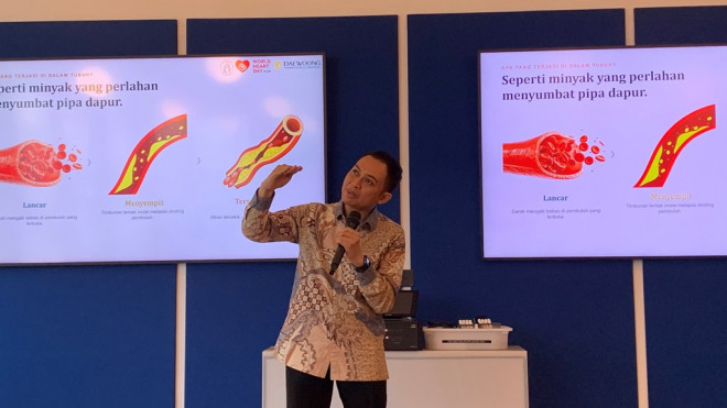 Dr. dr. Susetyo Atmojo, Sp.JP, dalam acara Daewoong Indonesia Heart Talk di Jakarta. Dok. Secillia/Medcom