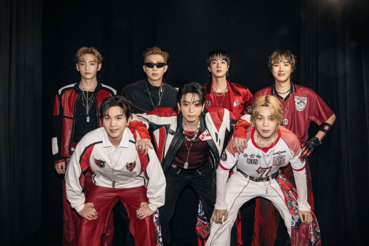 Pakaian BTS di Piala Dunia 2026 Resmi Dilelang, Jersey Jimin Tembus Rp269 Juta