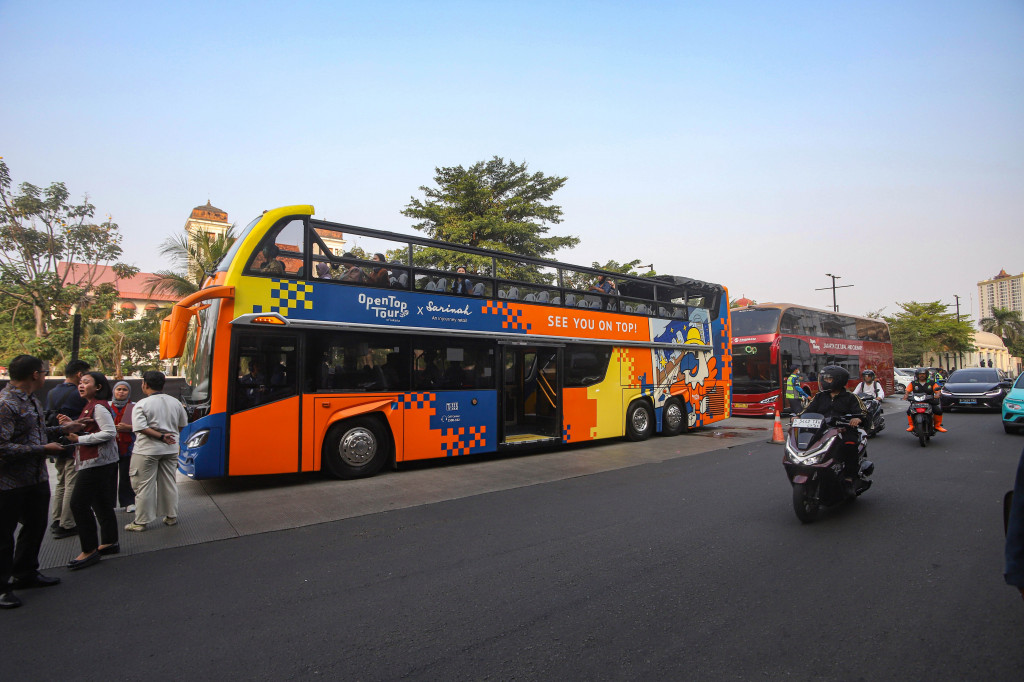 ​Menikmati Rute Baru Bus Wisata Open Top Tour Jakarta