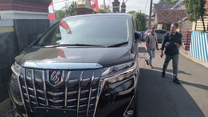 Pakai Pelat Palsu, Fakta-fakta Alphard Terobos Pelican Crossing di Bundaran HI