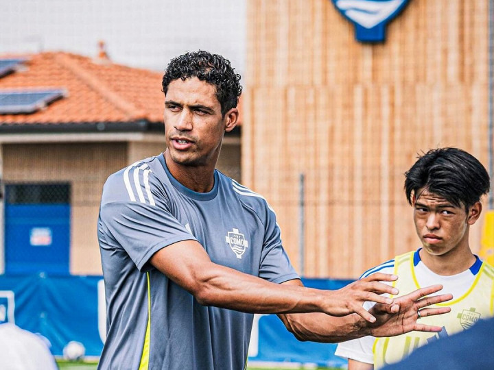 Mengapa Como Melarang Sundulan untuk Pemain Akademi U-10? Ini Alasannya