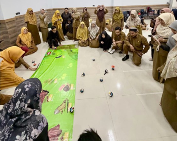 99 SD di Pekanbaru Latih Guru Integrasikan STEM, Koding, dan AI lewat Gasing hingga Robotika Micro:bit