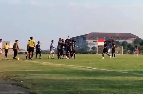 Usai Insiden Tendangan Kungfu, Safin Pati Coret Pemain dan Minta Maaf