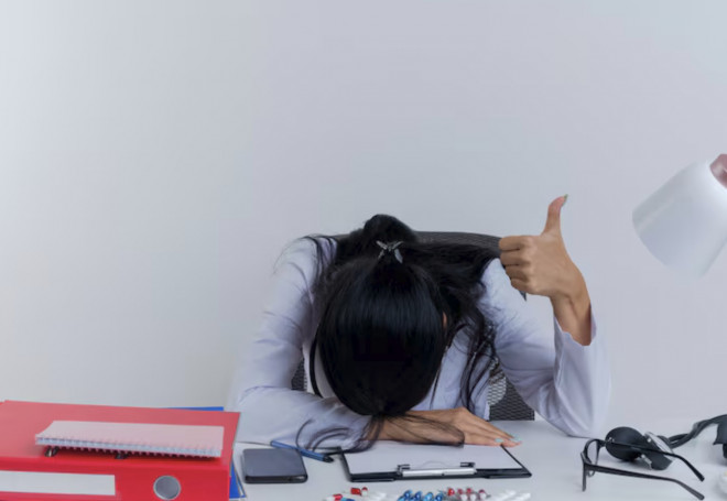 Saat pengakuan dari orang lain menjadi sumber utama motivasi, sistem penghargaan di dalam otak juga dapat mengalami perubahan secara bertahap. Ilustrasi Freepik