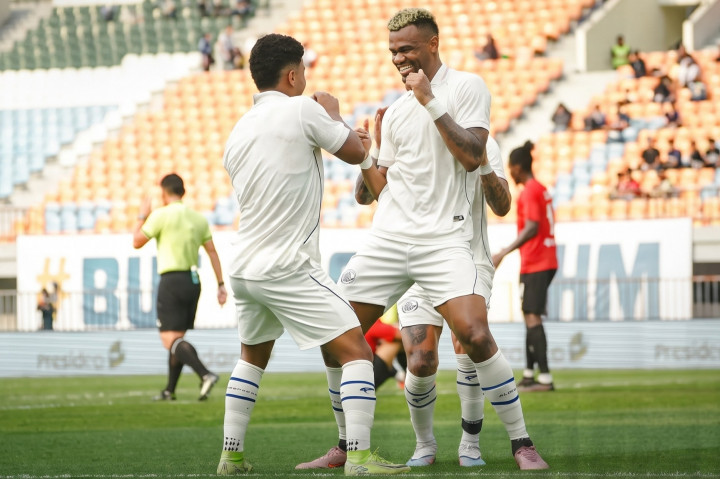 Piala Presiden 2026: Arema FC ke Semifinal Usai Tekuk 10 Pemain DPMM FC