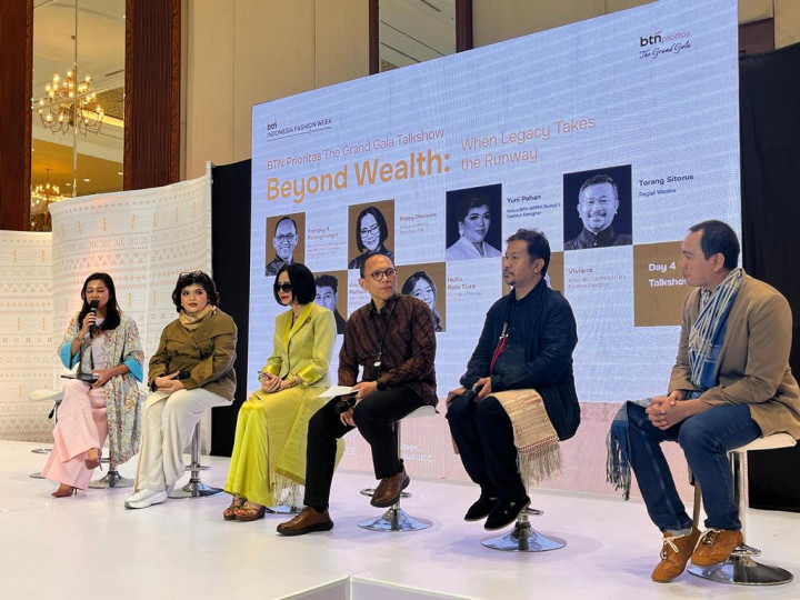 IFW 2026 Buktikan Ulos Bisa Tampil Chic tanpa Kehilangan Makna