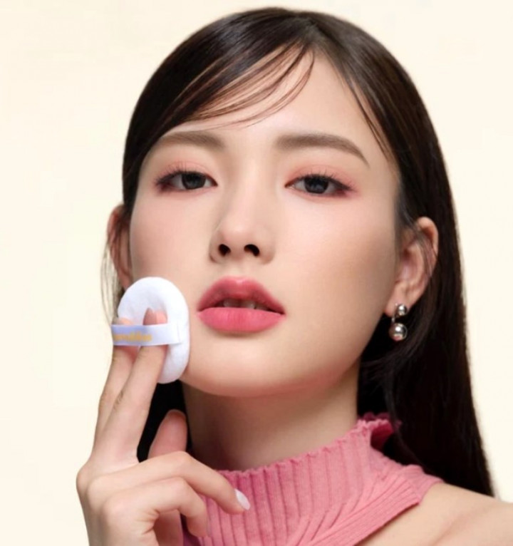 Anti Muka Kucel Saat Ngidam! Ini 3 Bedak Bumil Aman & Tetap Glowing