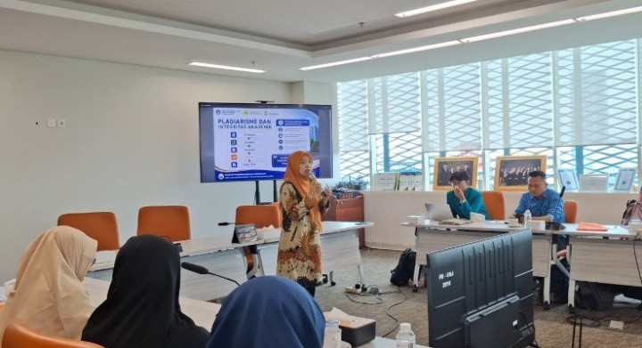 Menyusun Karya Ilmiah Lebih Makin Praktis! UNJ Ajarkan Guru